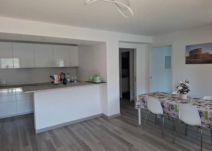 Aurora Lake Apartment